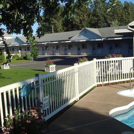 Motel Belle Riviere Сен-Жан-сюр-Ришельо Екстериор снимка