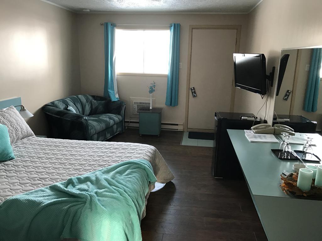 Motel Belle Riviere Сен-Жан-сюр-Ришельо Екстериор снимка