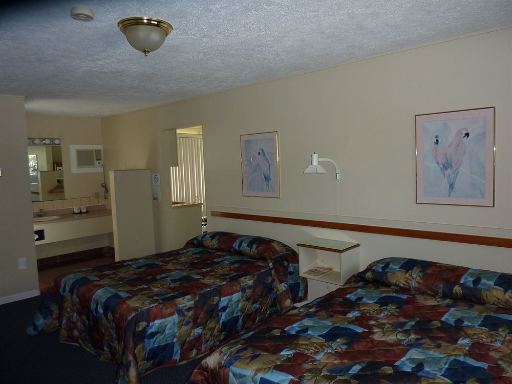 Motel Belle Riviere Сен-Жан-сюр-Ришельо Екстериор снимка