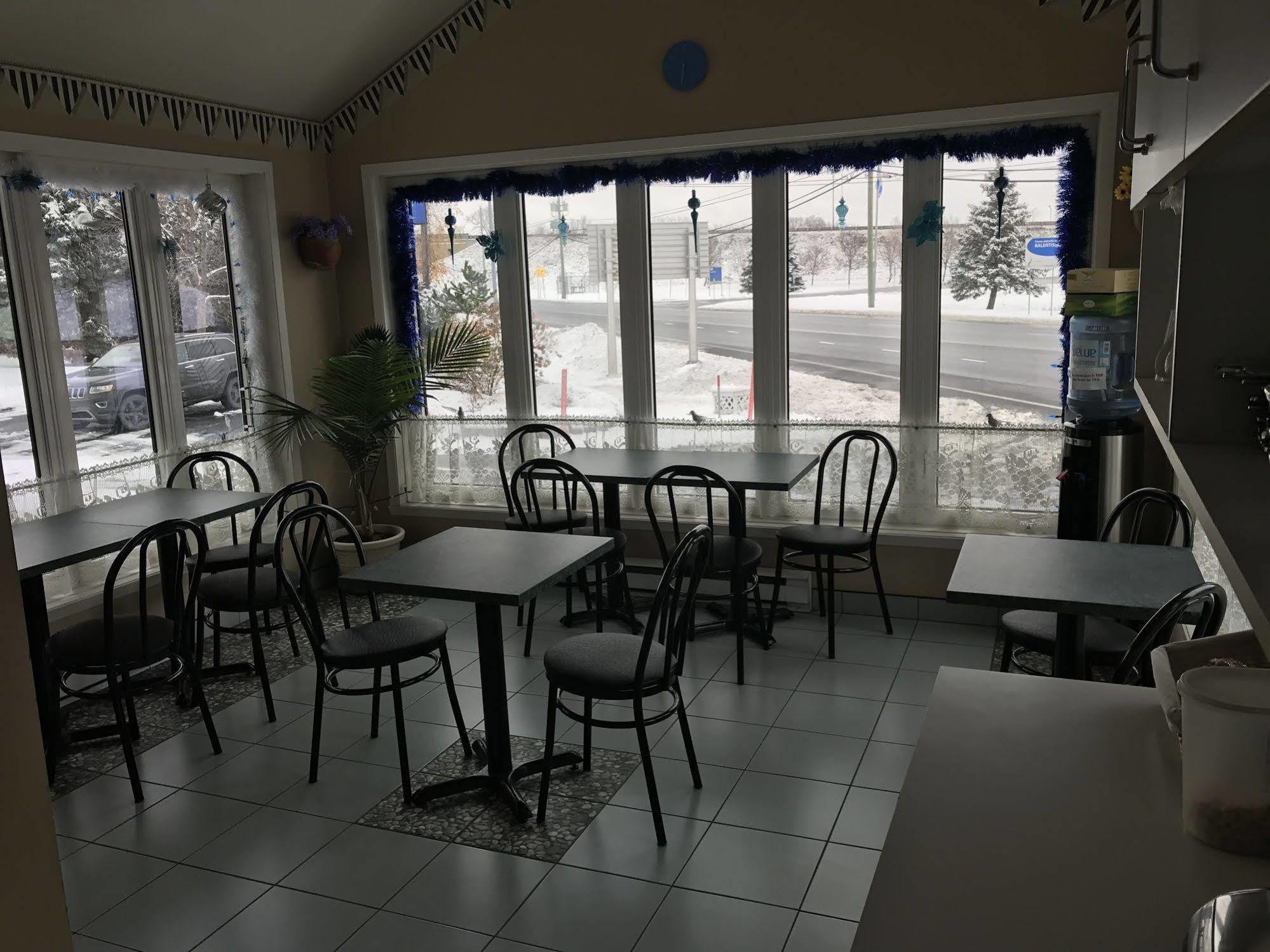 Motel Belle Riviere Сен-Жан-сюр-Ришельо Екстериор снимка