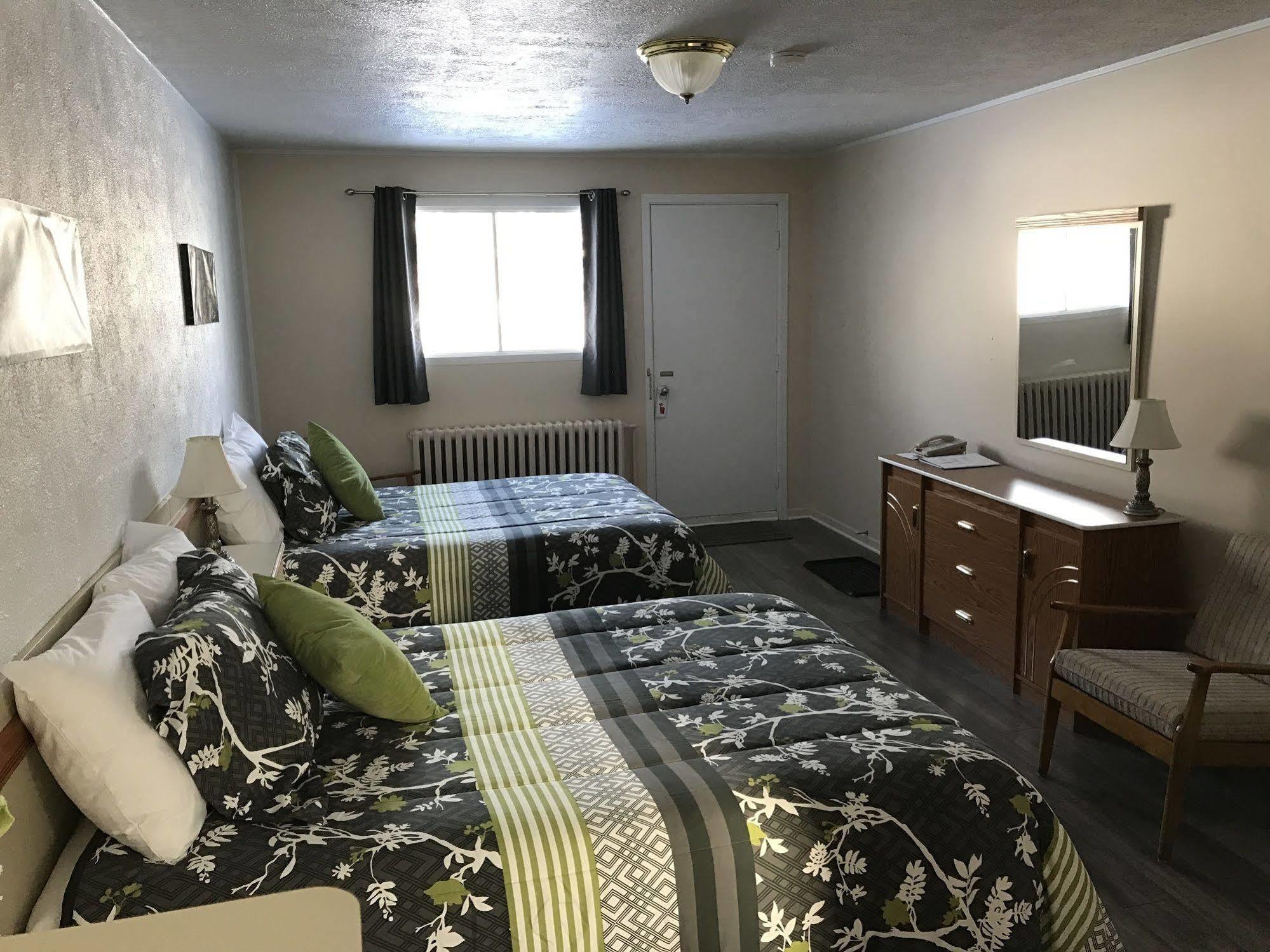 Motel Belle Riviere Сен-Жан-сюр-Ришельо Екстериор снимка
