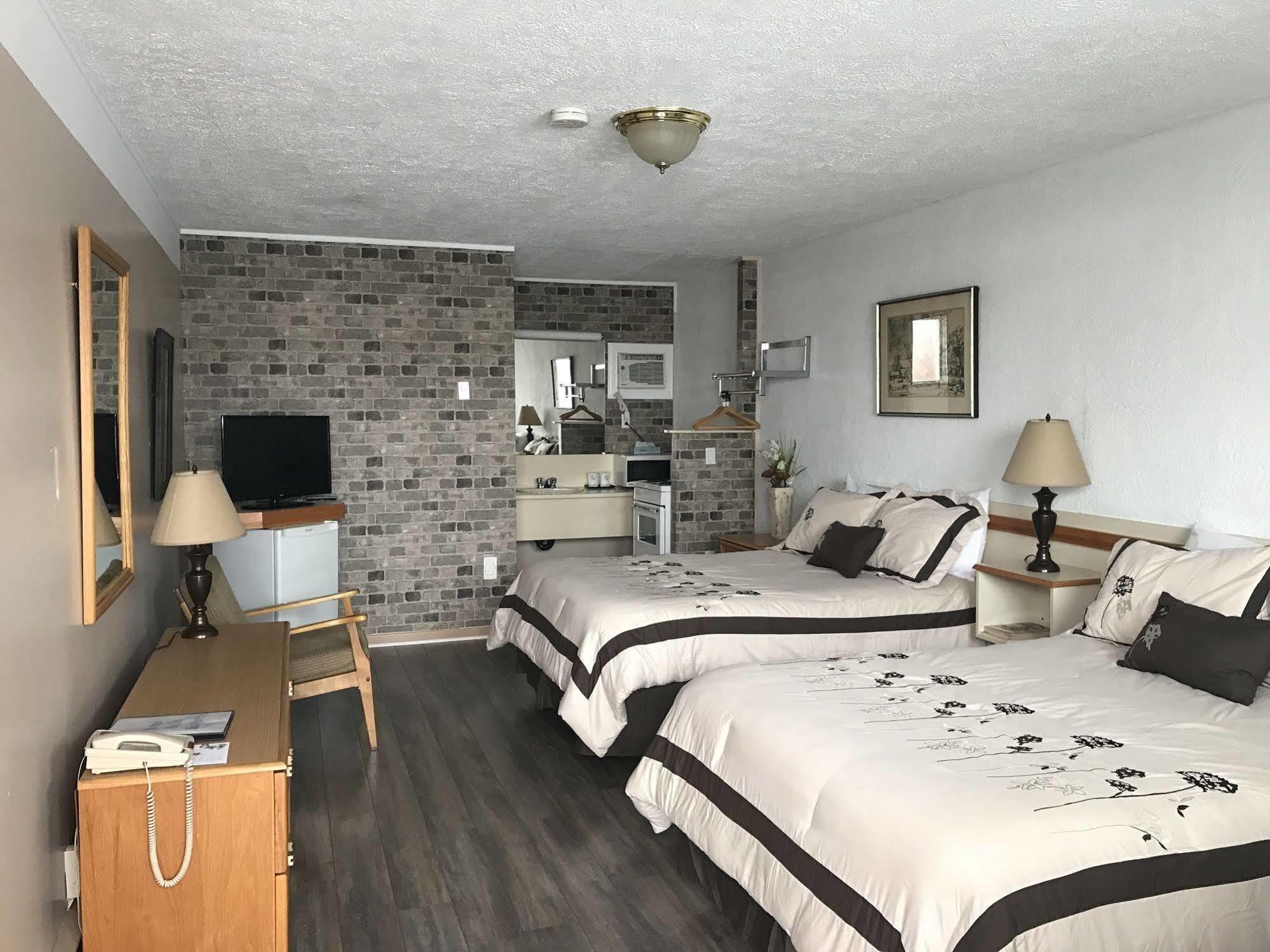 Motel Belle Riviere Сен-Жан-сюр-Ришельо Екстериор снимка